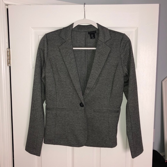 NWOT Tahari Gray Blazer - Picture 8 of 11